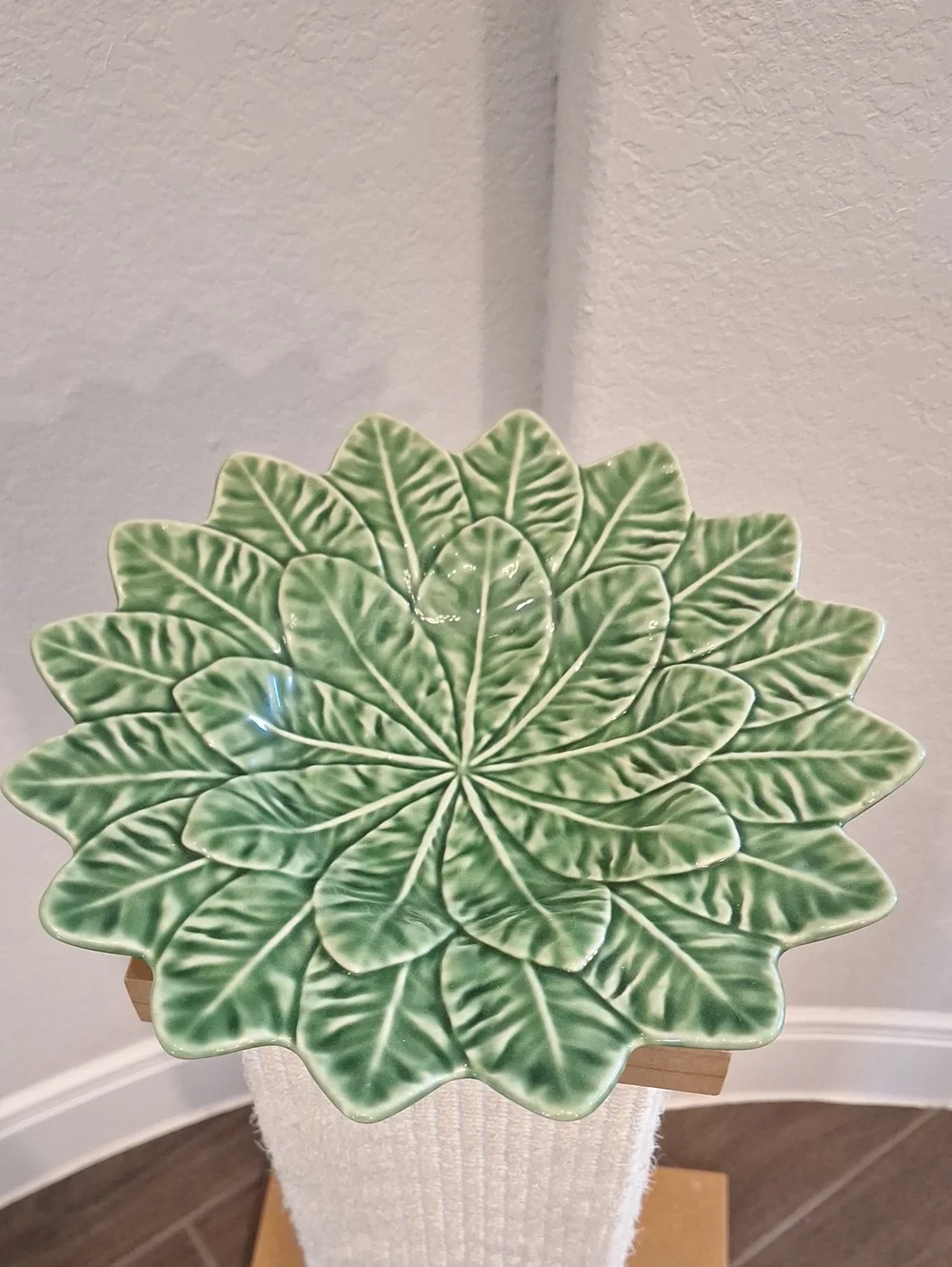 Bordallo Pinheiro For Pier 1 Majolica Cabbageware Plate Green